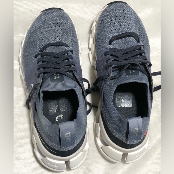 On Running Cloudstratus Blue and White Sneakers - Picture 7 of 10